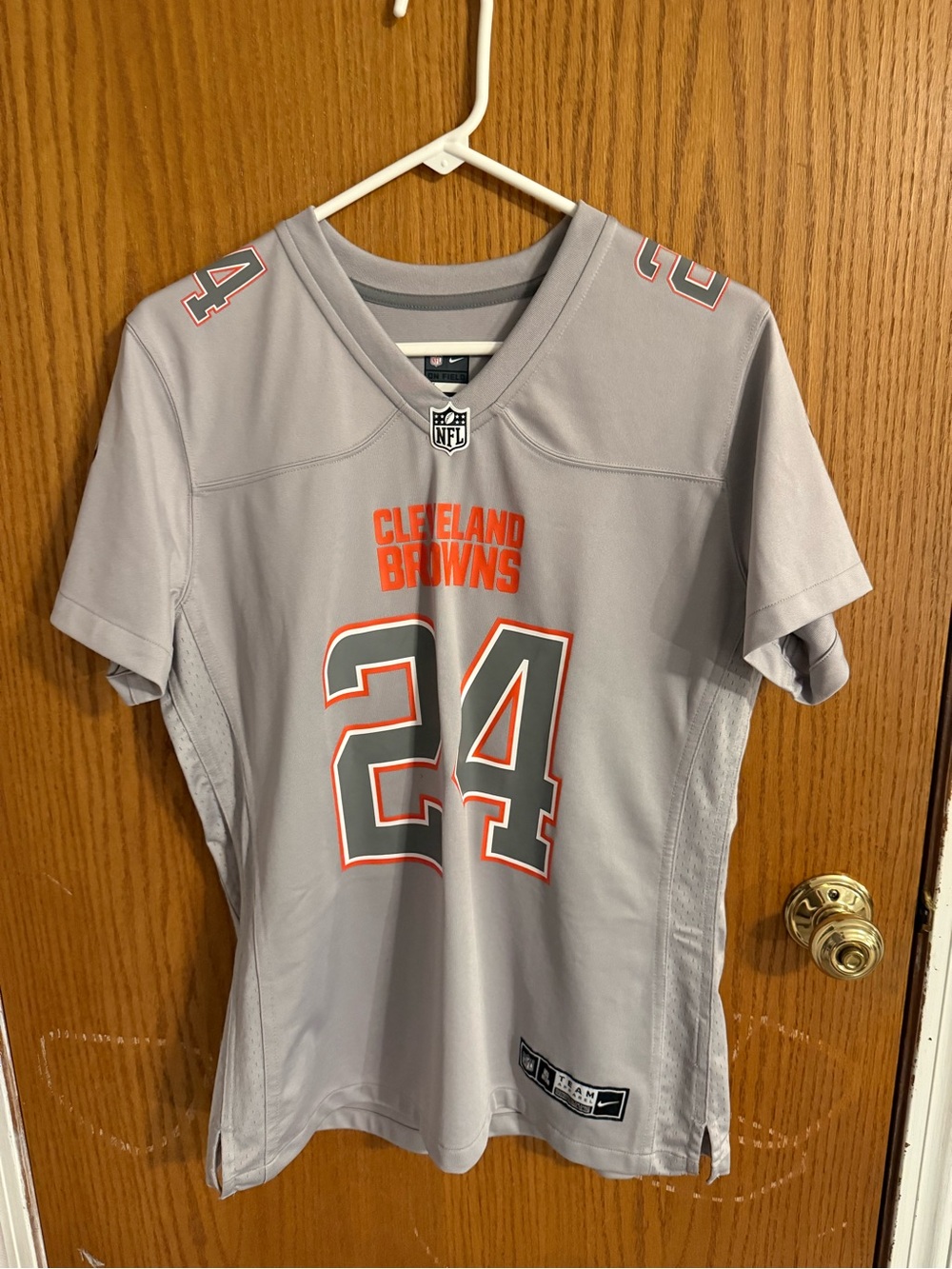 Cleveland Browns #24 Nick Chubb NFL Jersey (Gray)